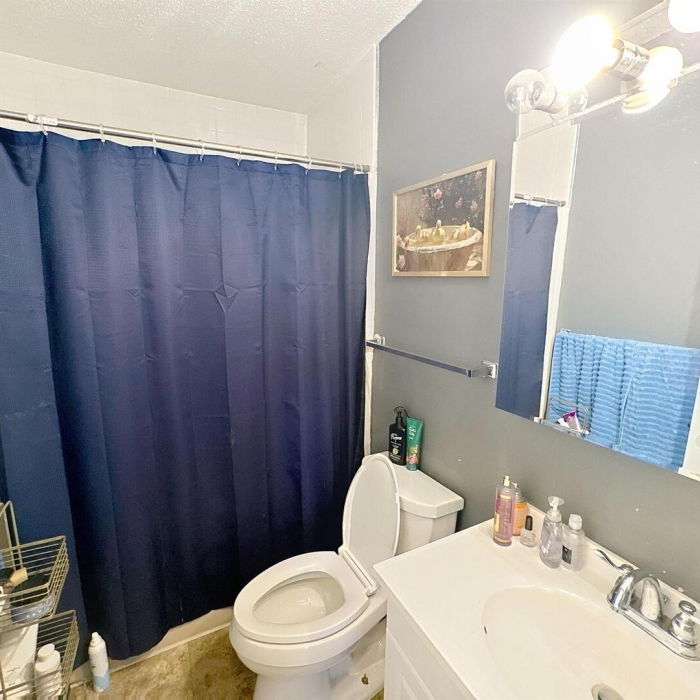 photo of property QC4267425