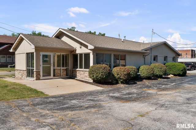1620 9TH Street, East Moline, IL