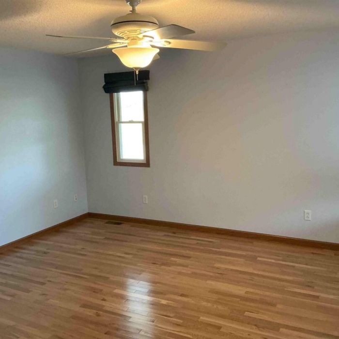 photo of property QC4267859