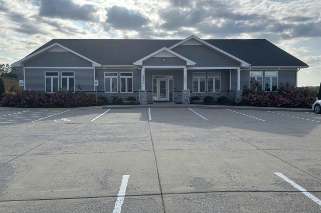 3480 GLENBROOK Circle, Bettendorf, IA