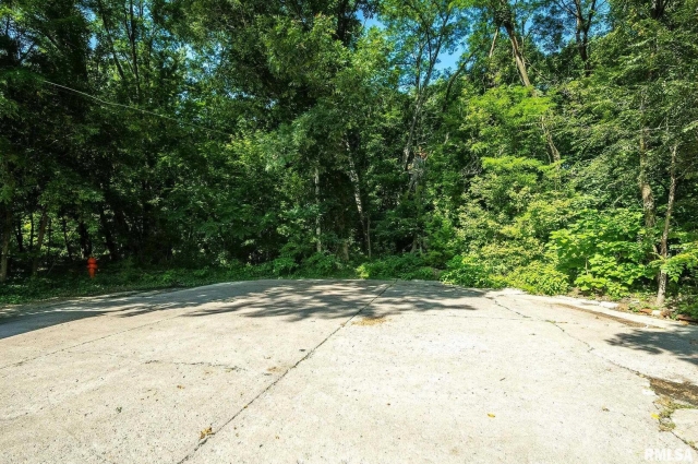 4204 13TH Avenue, Moline, IL