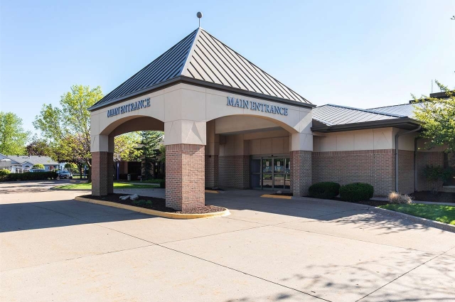 465 AVENUE OF THE CITIES Avenue, East Moline, IL